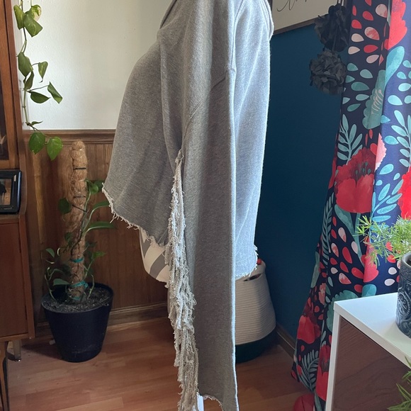 Free people oversized v neck sweatshirt. Womens XS. - Picture 3 of 7